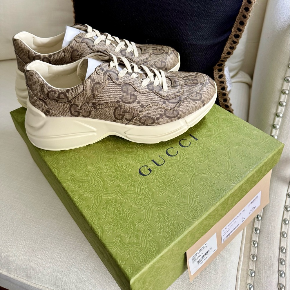 NEW W/ TAGS Gucci Rhython Brown Monogram Sneakers size 9 Gucci. 9.5 US - Picture 2 of 5